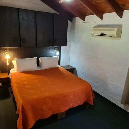 Casa De Piedra Hotel Termas del Dayman Ngoại thất bức ảnh